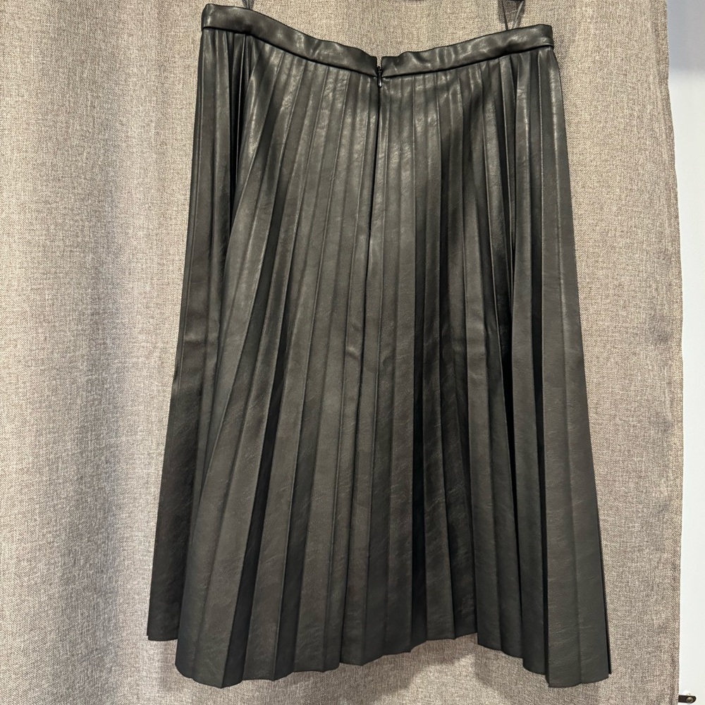 J Crew Pleather pleated skirt black size 6